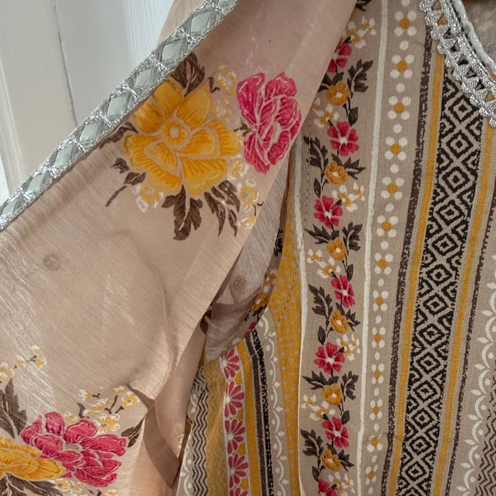 Indian Floral Embroidered Open Front salwar kameez dress with jacket - Picture 6 of 15